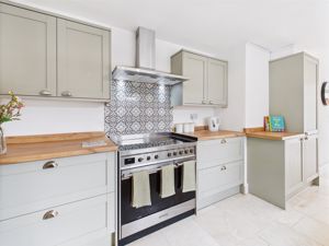 Kitchen- click for photo gallery